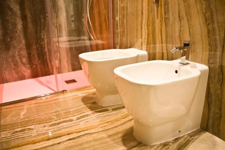 Sotterranea Con Jacuzzi Guest house